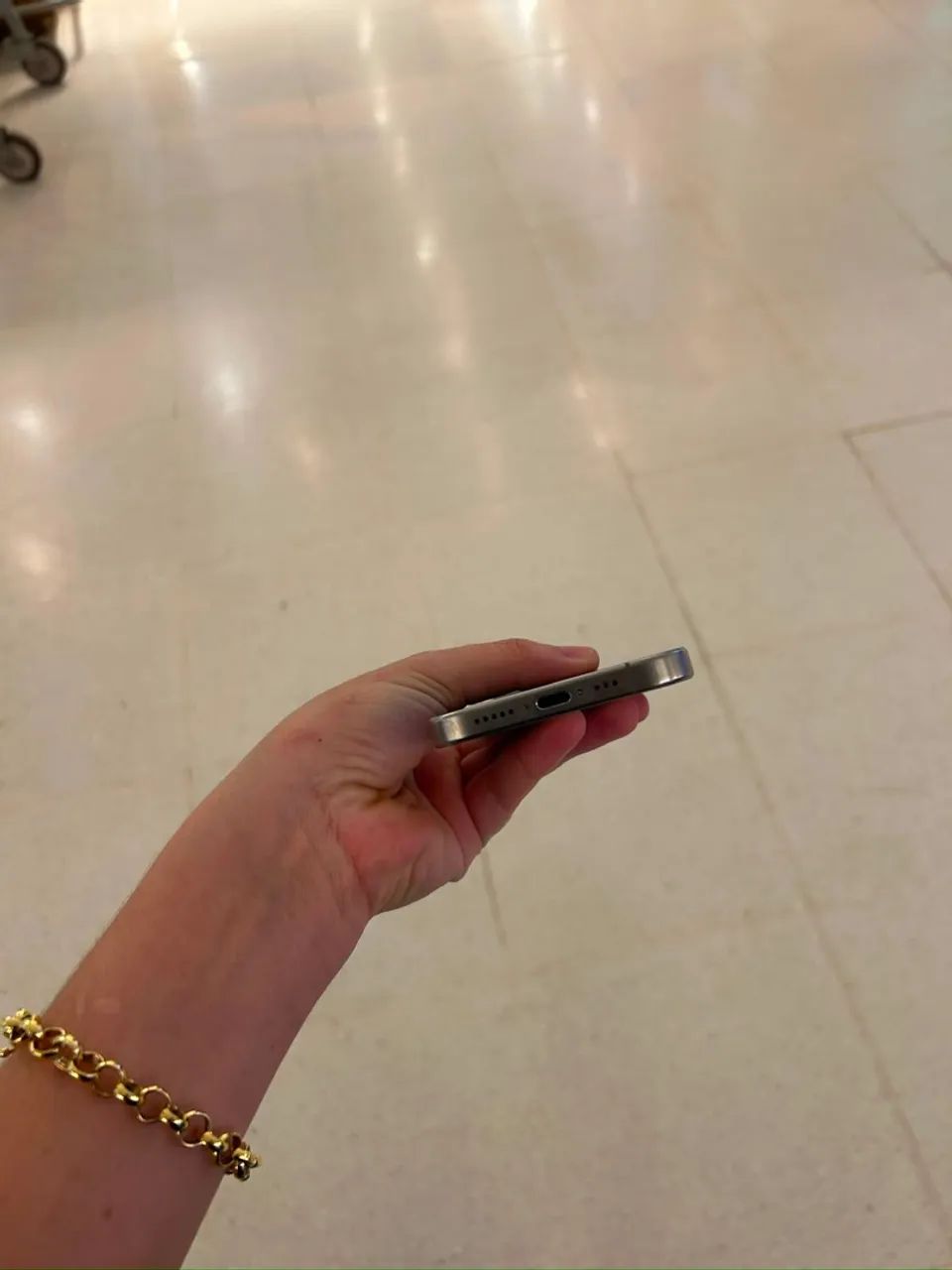 iphone 15 pro 128g  - Foto 4