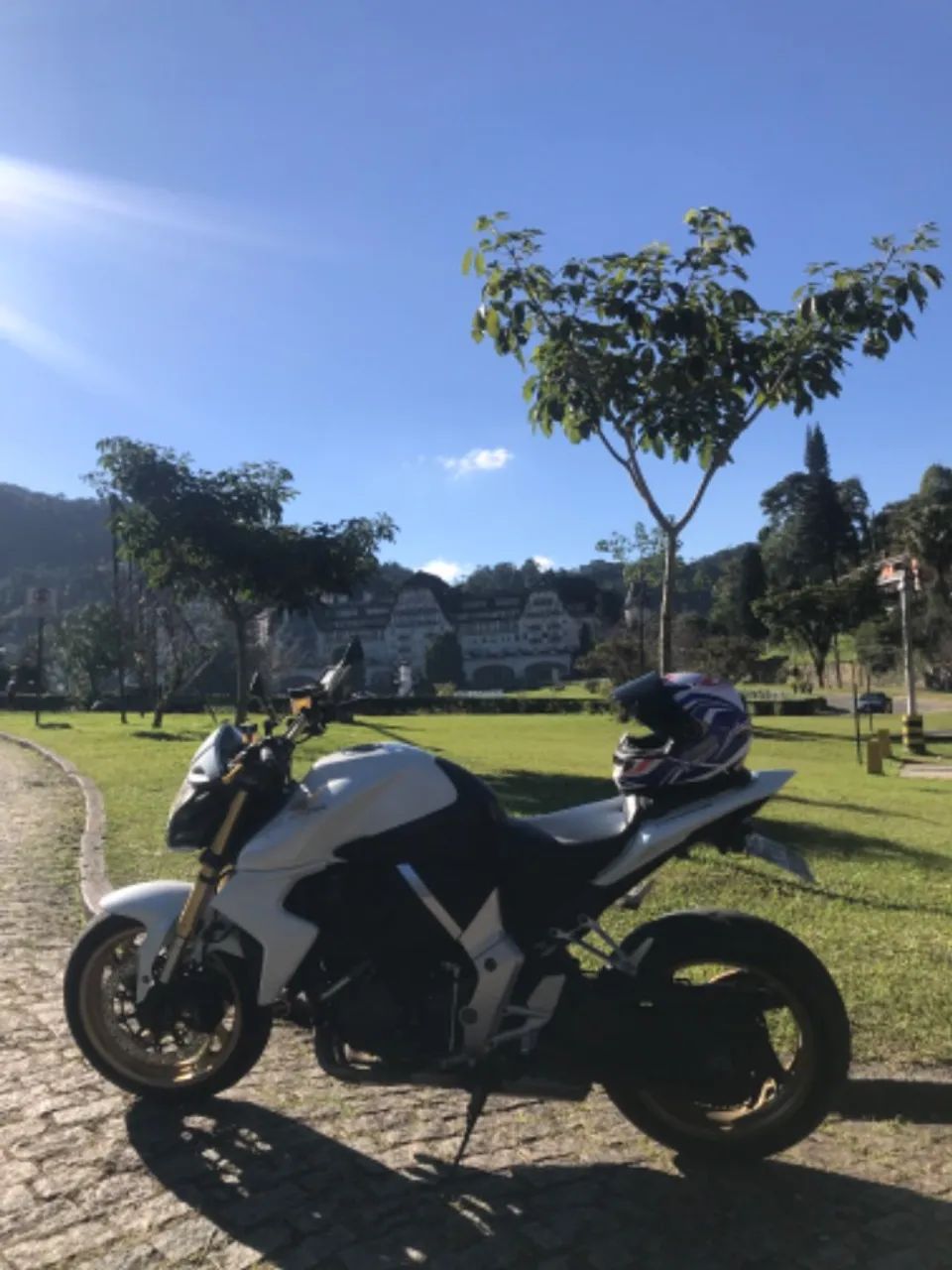 CB1000r