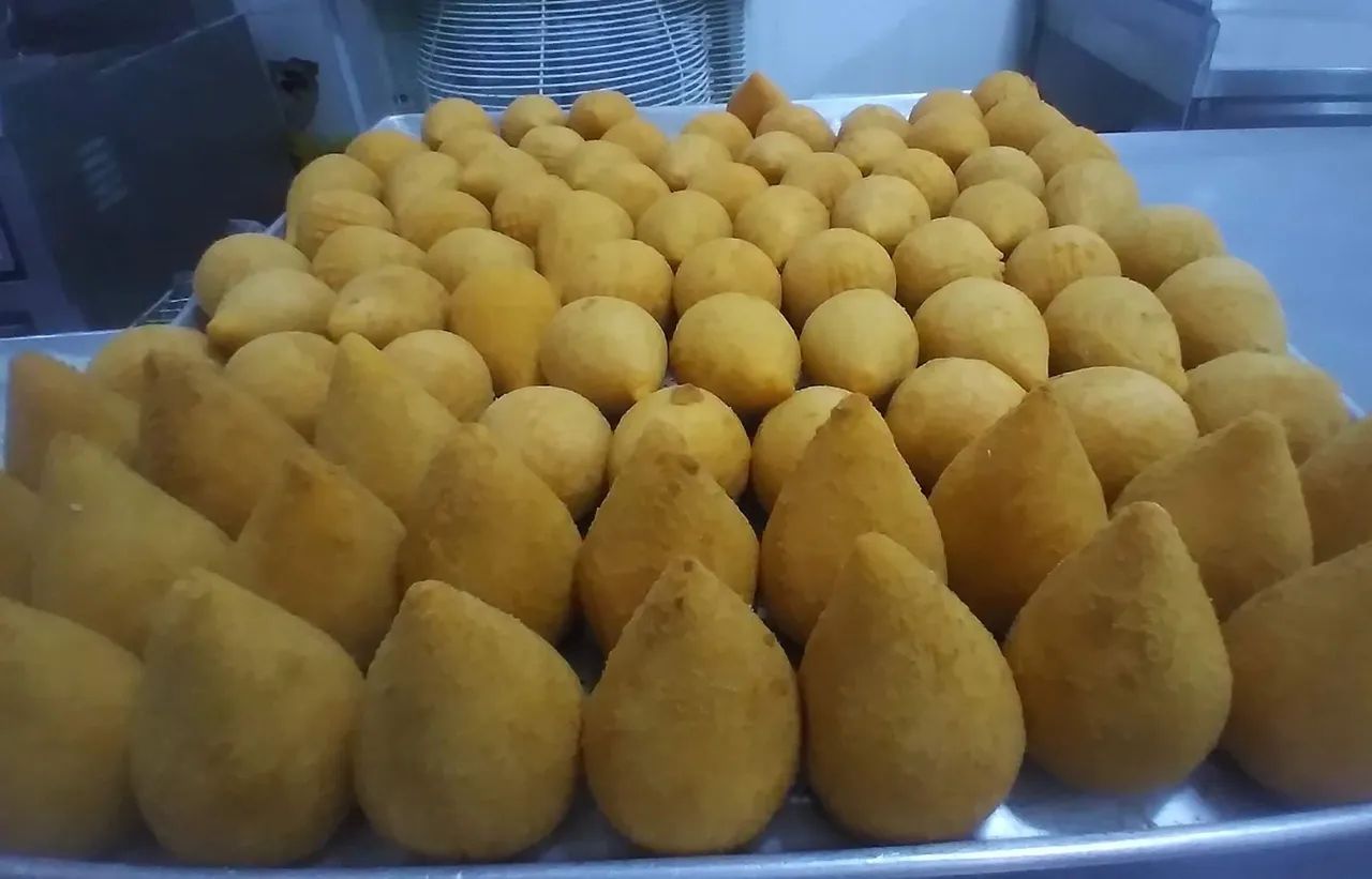 Vende se salgados grandes 