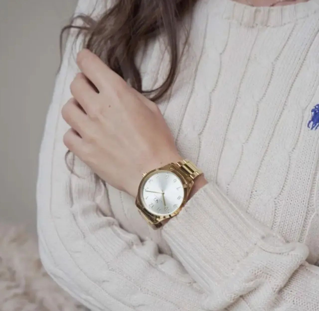 Kit Relógio Feminino Dourado com Colar e Brincos Ponto de Luz - Elegância e Sofisticação  - Foto 3