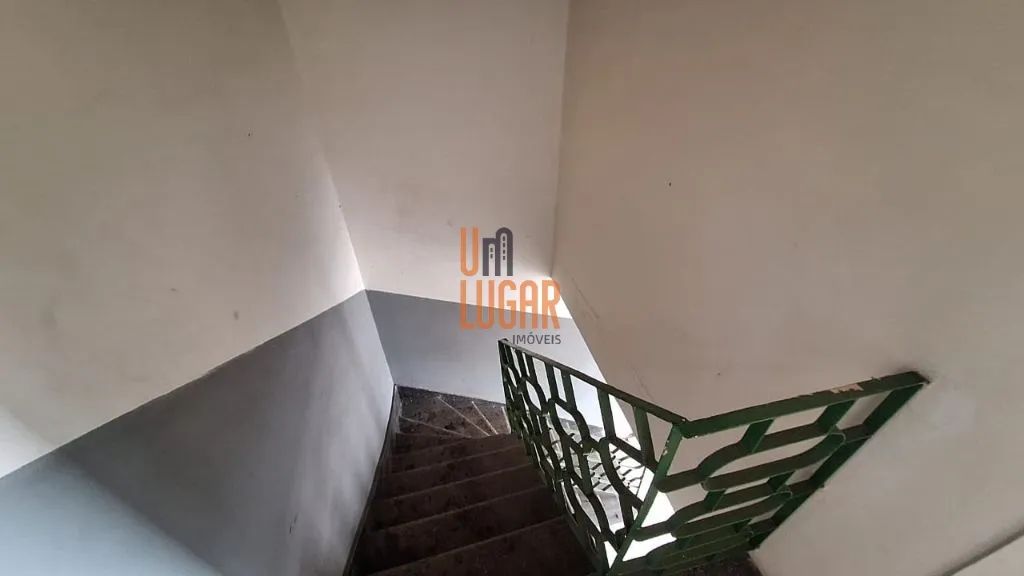 Um Lugar Imóveis Vende: Casa com ótimo espaço e boa localização na Alcindo Cacela entre Do - Foto 7