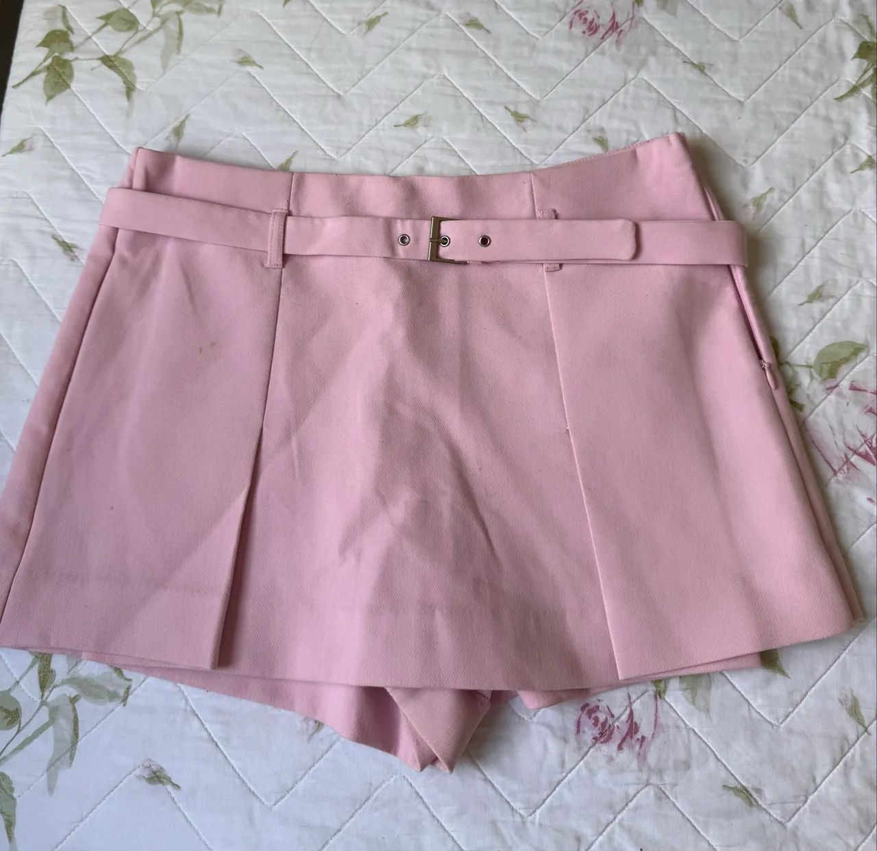 Short saia rosa da marca ZARA 