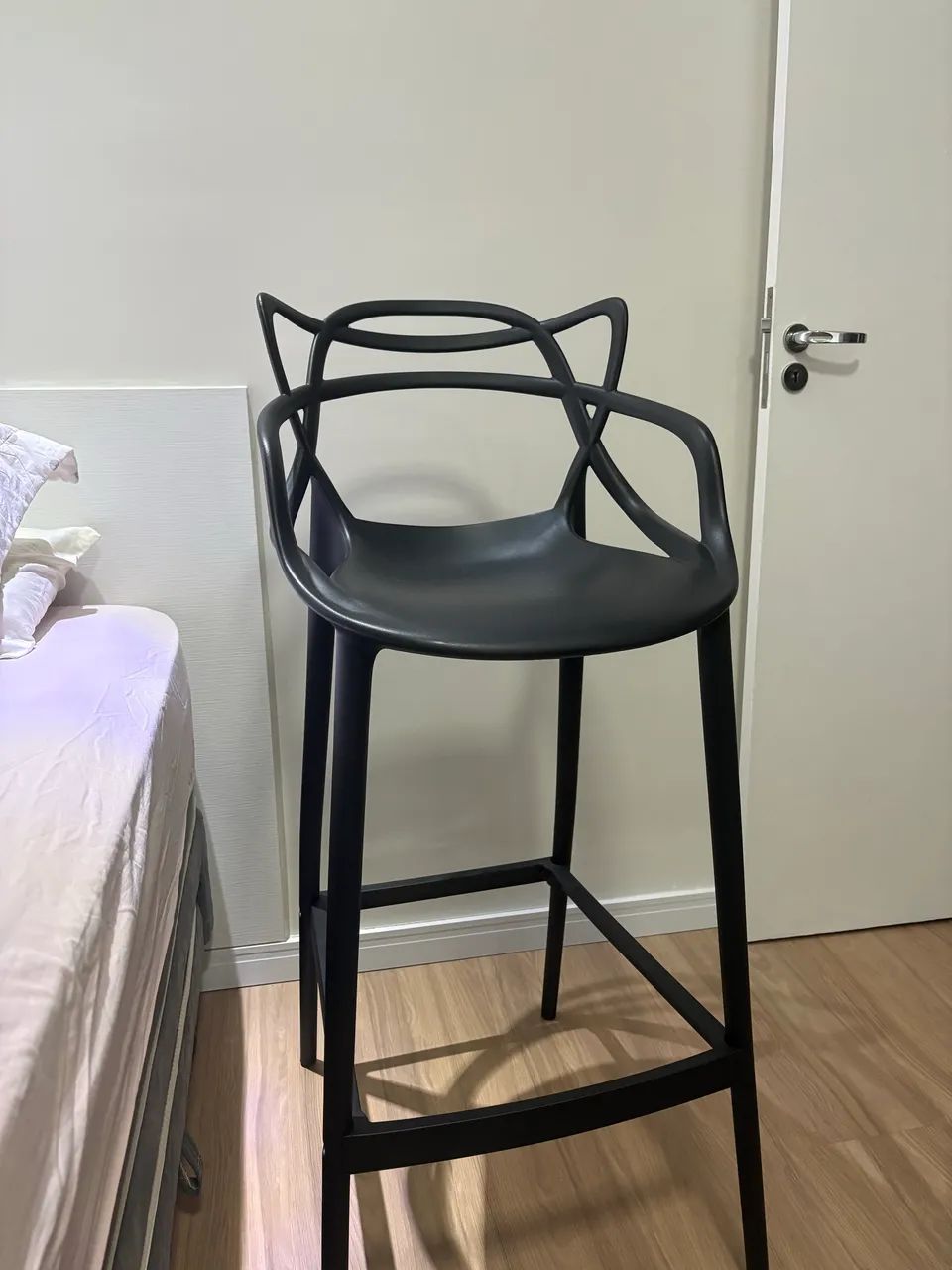 2 Banquetas Altas Pretas - Ótimo Estado - Foto 2