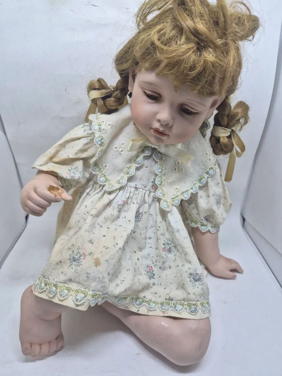 Boneca de porcelana.