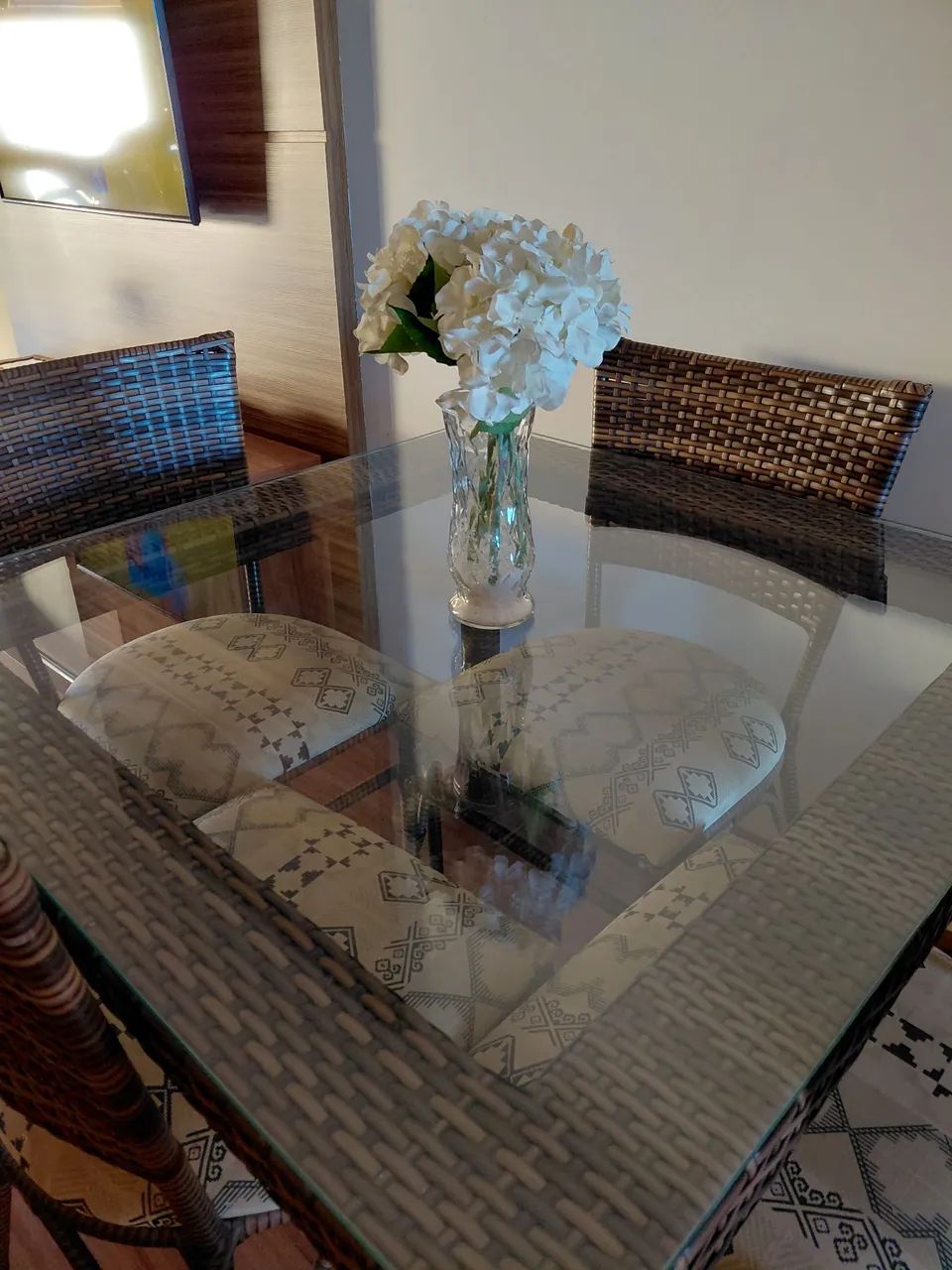 Mesa de Junco com 4 cadeiras (material não sintético) - Foto 2