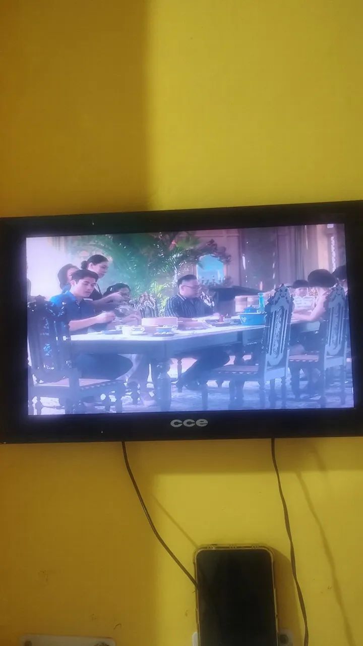 Vendo tv cce 14 polegadas 130 funcionando perfeitamente 