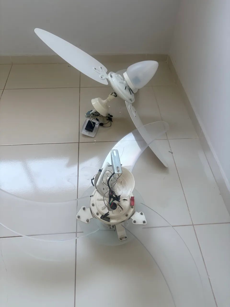 Vendo dois ventilador de teto 
