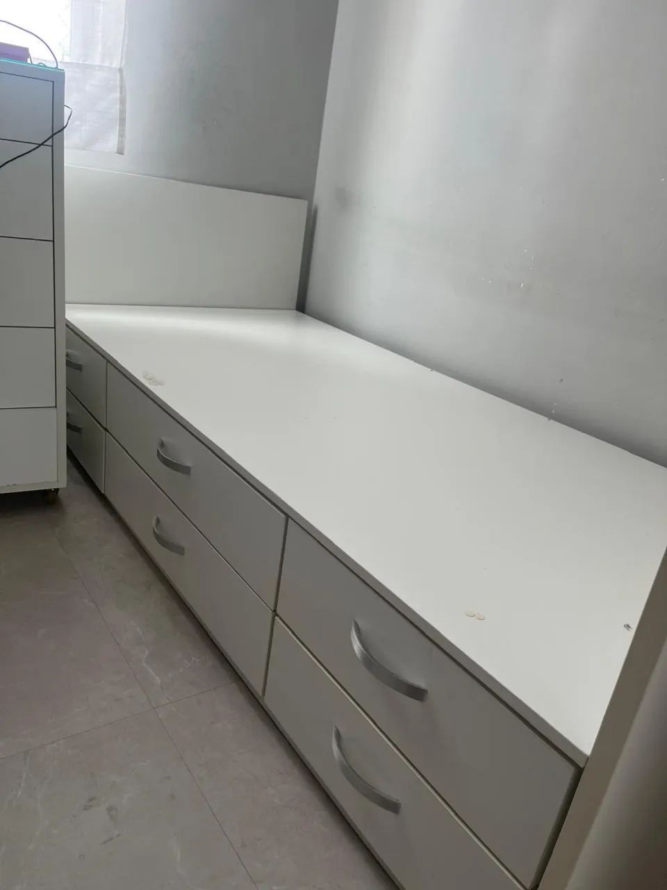 Cama com gavetas em MDF