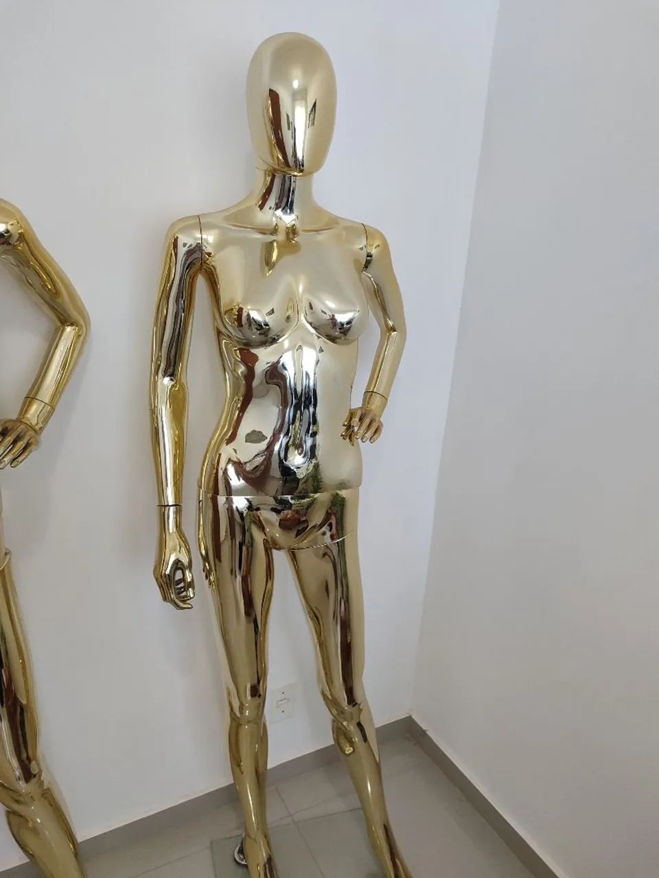 Manequins Ouro  - Foto 5