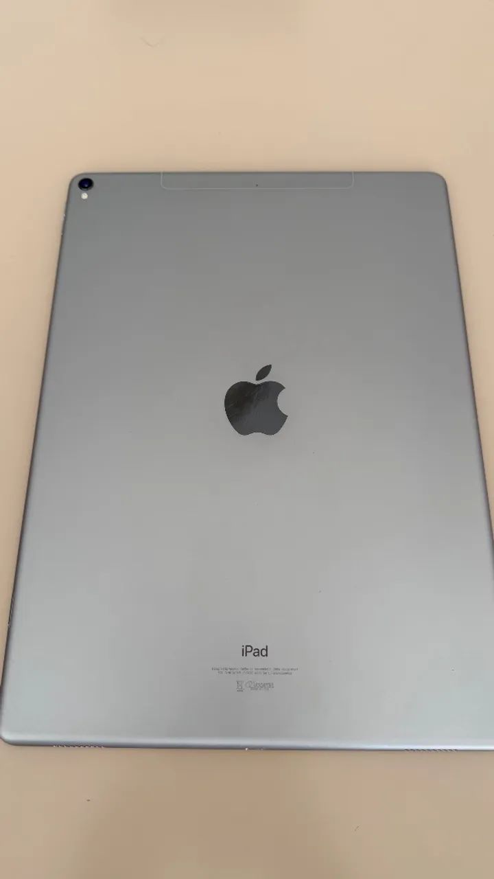 iPad Pro 12,9" Apple A1671 - 2ª Geração Bateria 89% + Smart Keyboard - Foto 2
