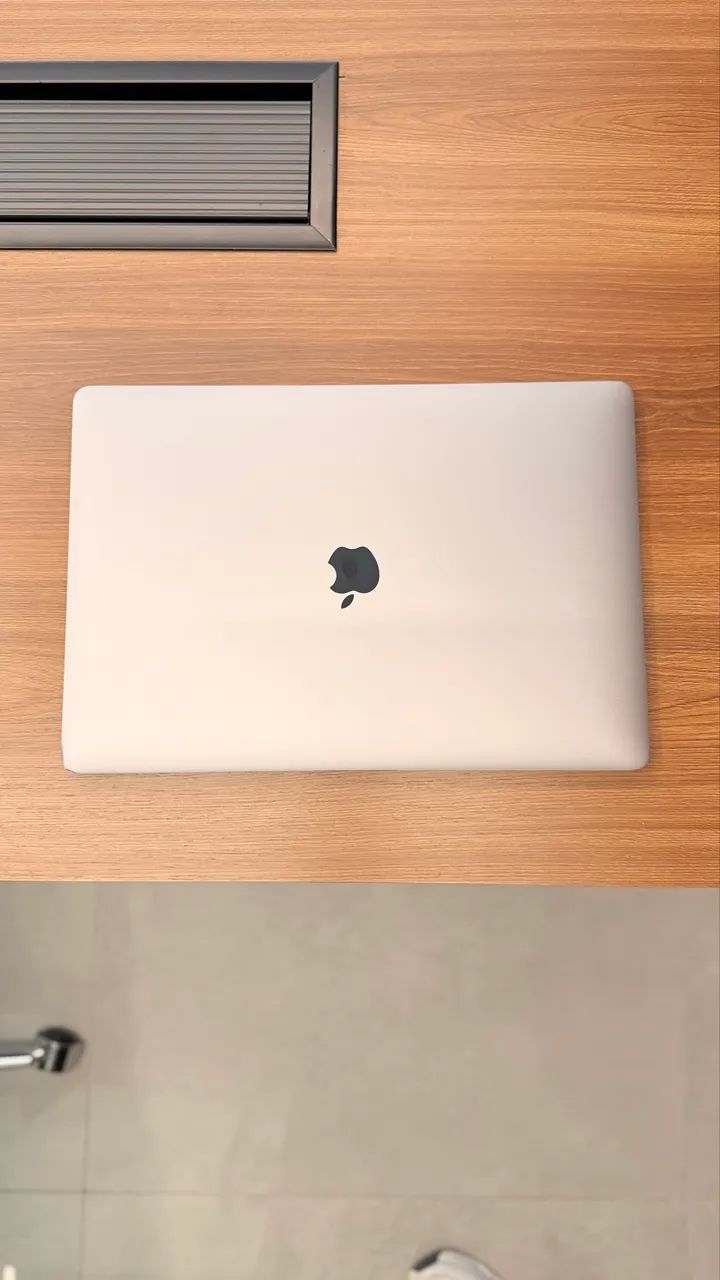 のんのん i7/16g/SSD512 MacBookPro15 Apple Macbook Pro (16 polegadas, Intel Core i7, 512 GB de SSD
