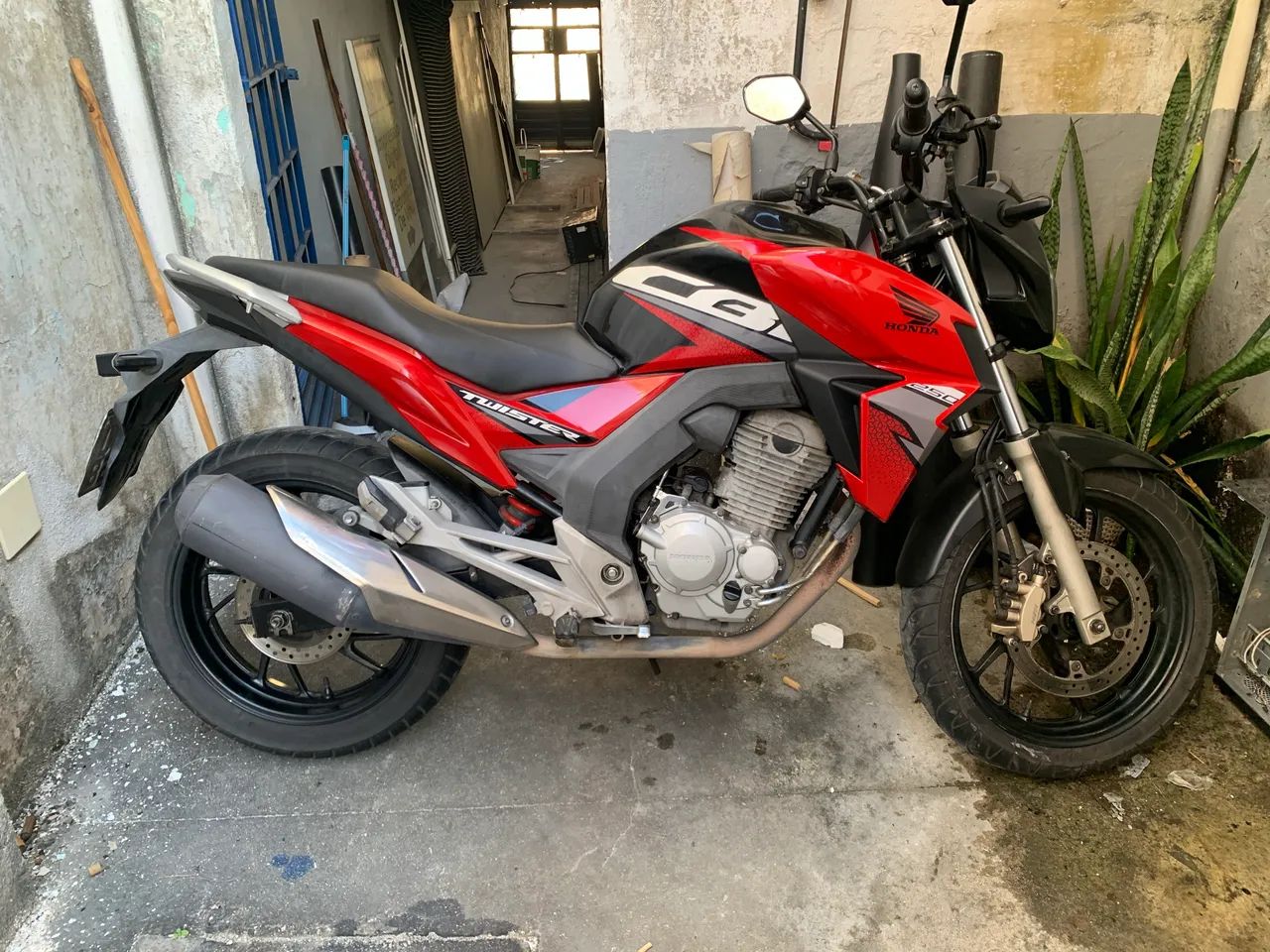 CB Twister 250cc ano 2019 - Foto 2