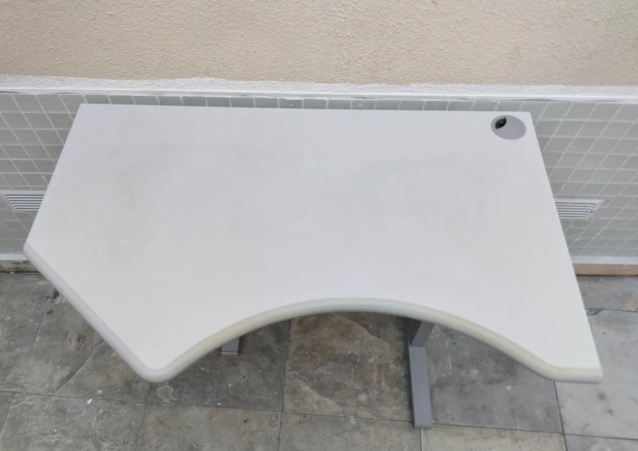 Mesa com regulagem de altura  - Foto 4