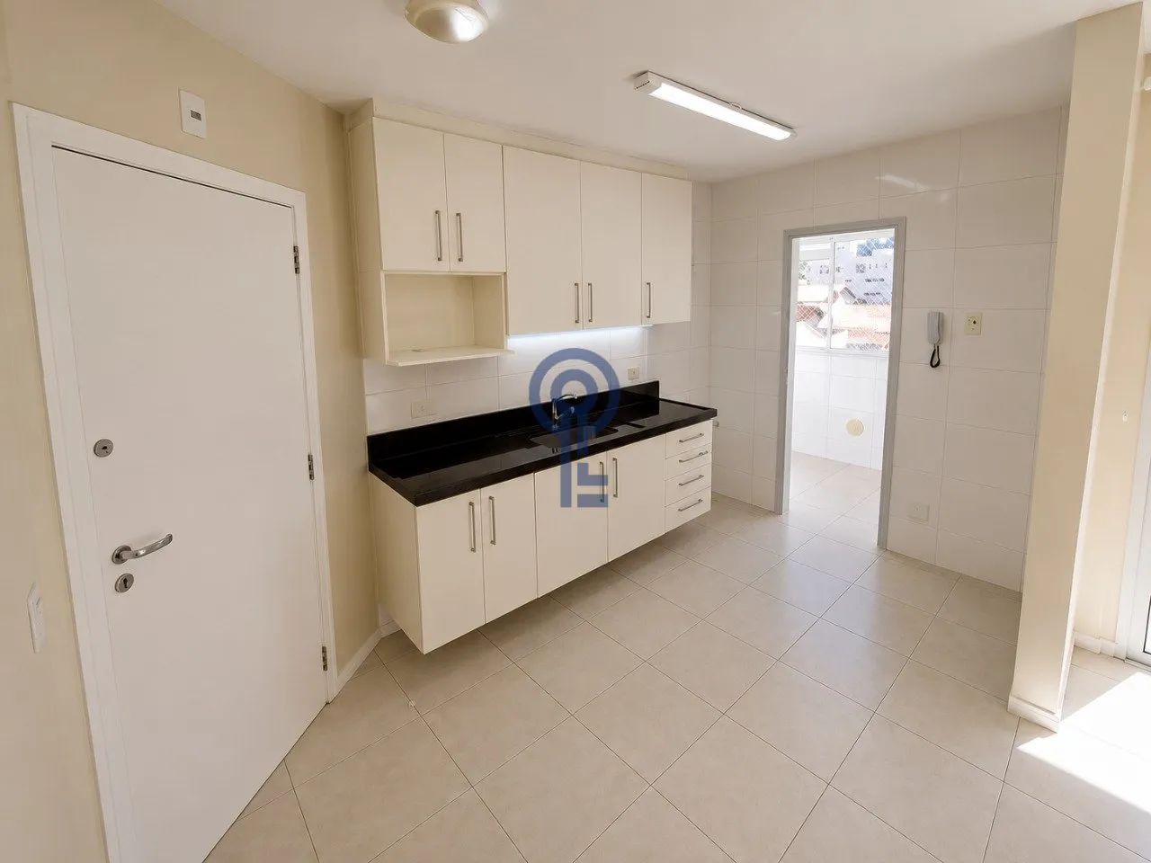Apartamento 2 Dormitórios - Foto 2