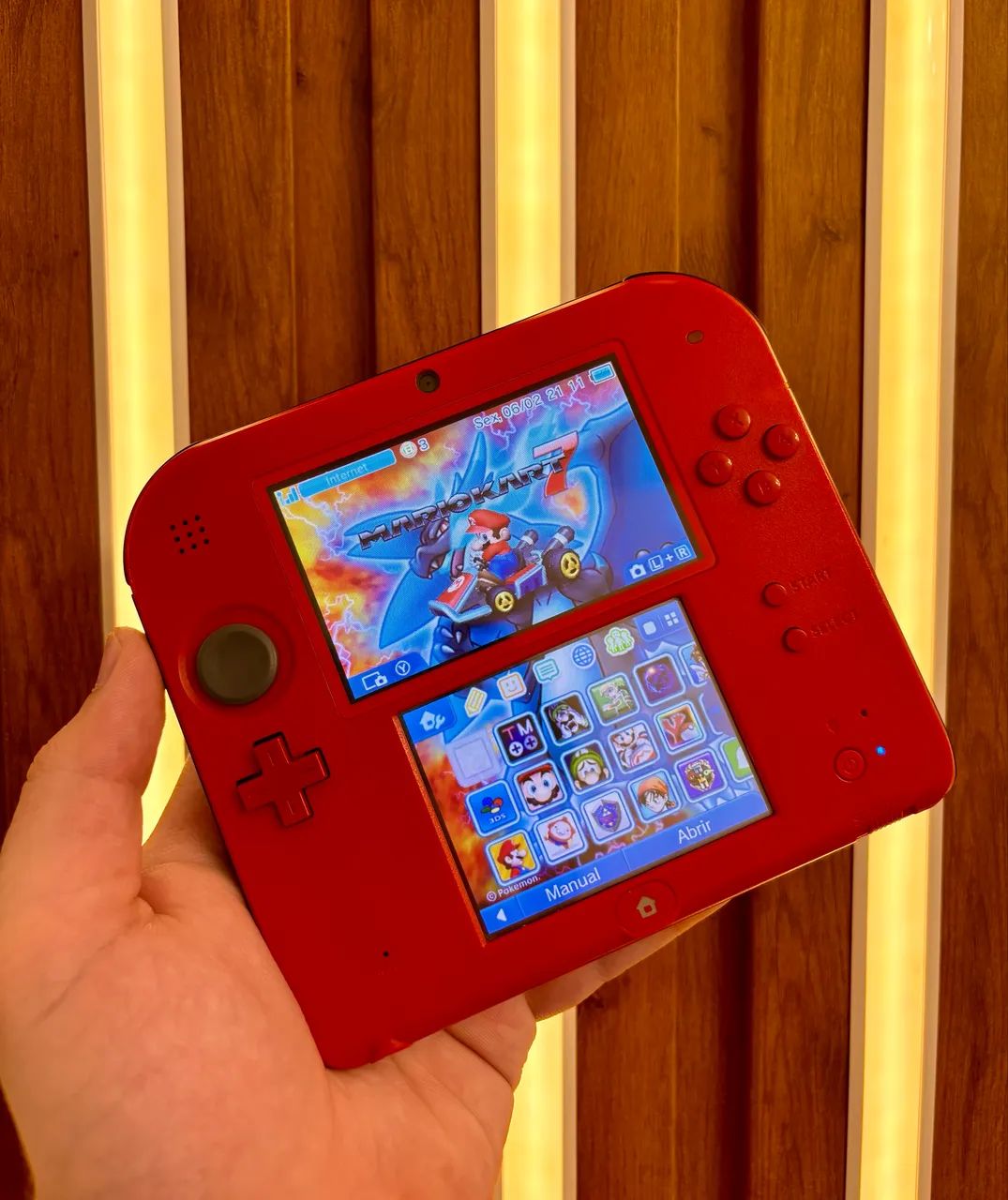 Nintendo 2ds edição Mario kart + caixa e manuais + muitos jogos Pokémon Zelda Mario  - Foto 3