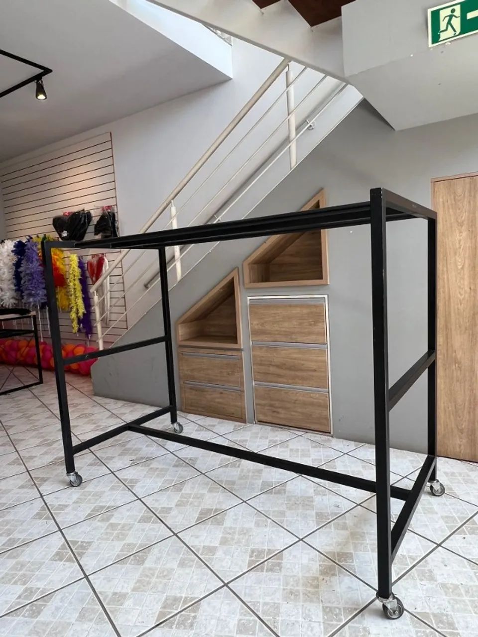 Cabideiro / Arara Industrial em Aço Reforçado com Rodinhas - 2m
