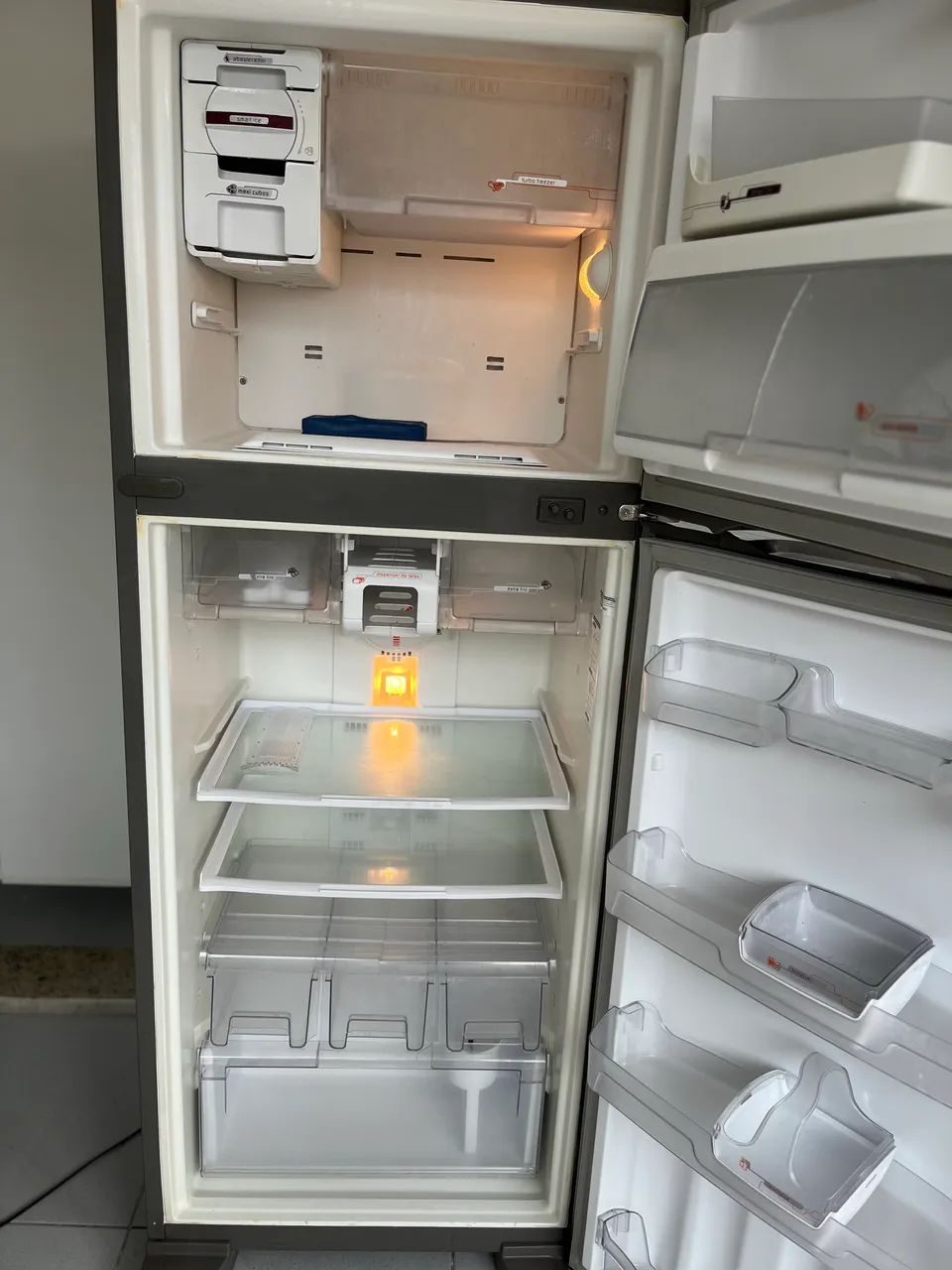 Geladeira Brastemp 429 litros em bom estado 