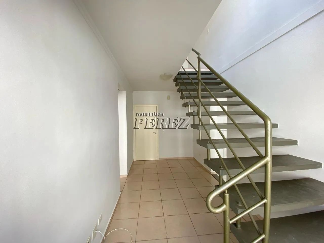 Duplex à venda no Edificio Villa Bella Residence, na região leste de Londrina - Foto 4