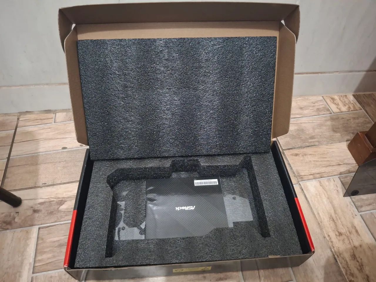 RX 9060 XT 8GB - Foto 3