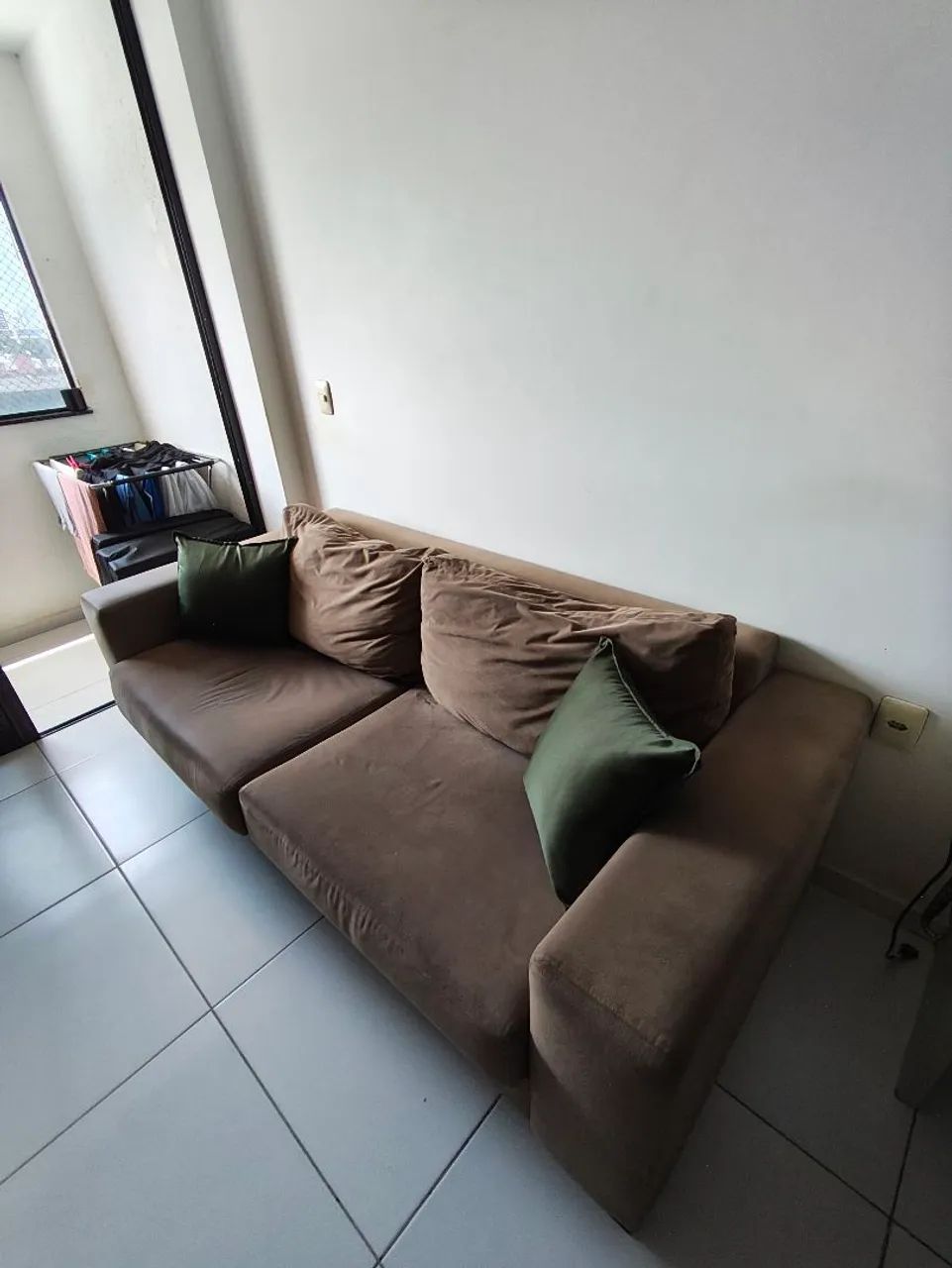 Sofá ? cama retrátil com almofadas soltas!