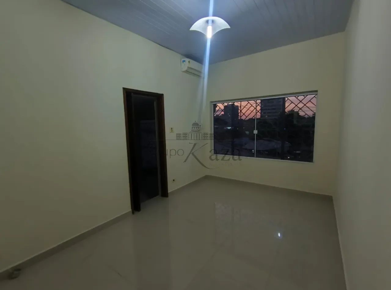 Casa com Edícula - Centro - Jacareí - 3 Dormitórios - 368m². - Foto 3