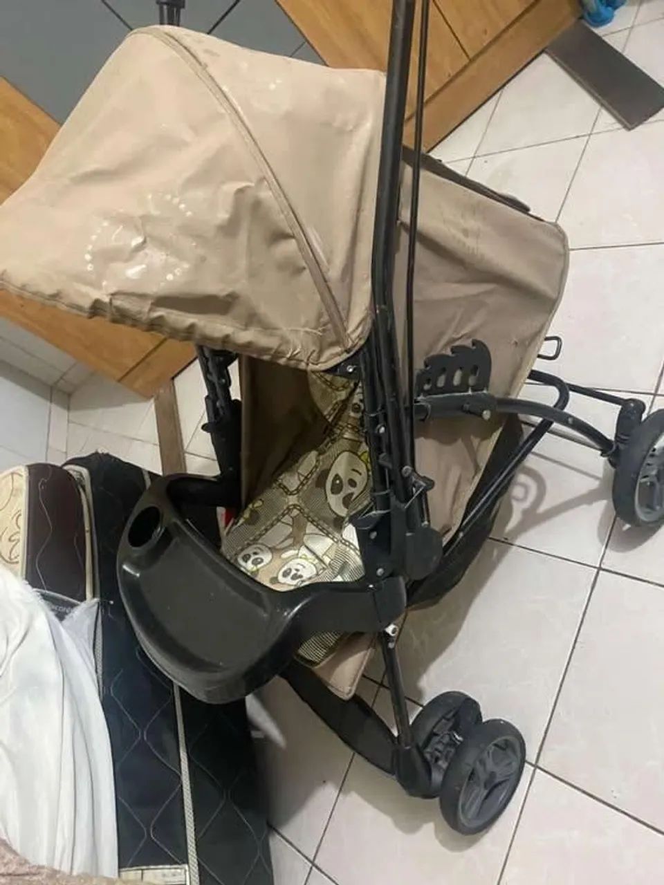 Vendo carrinho de bebe usado  - Foto 3