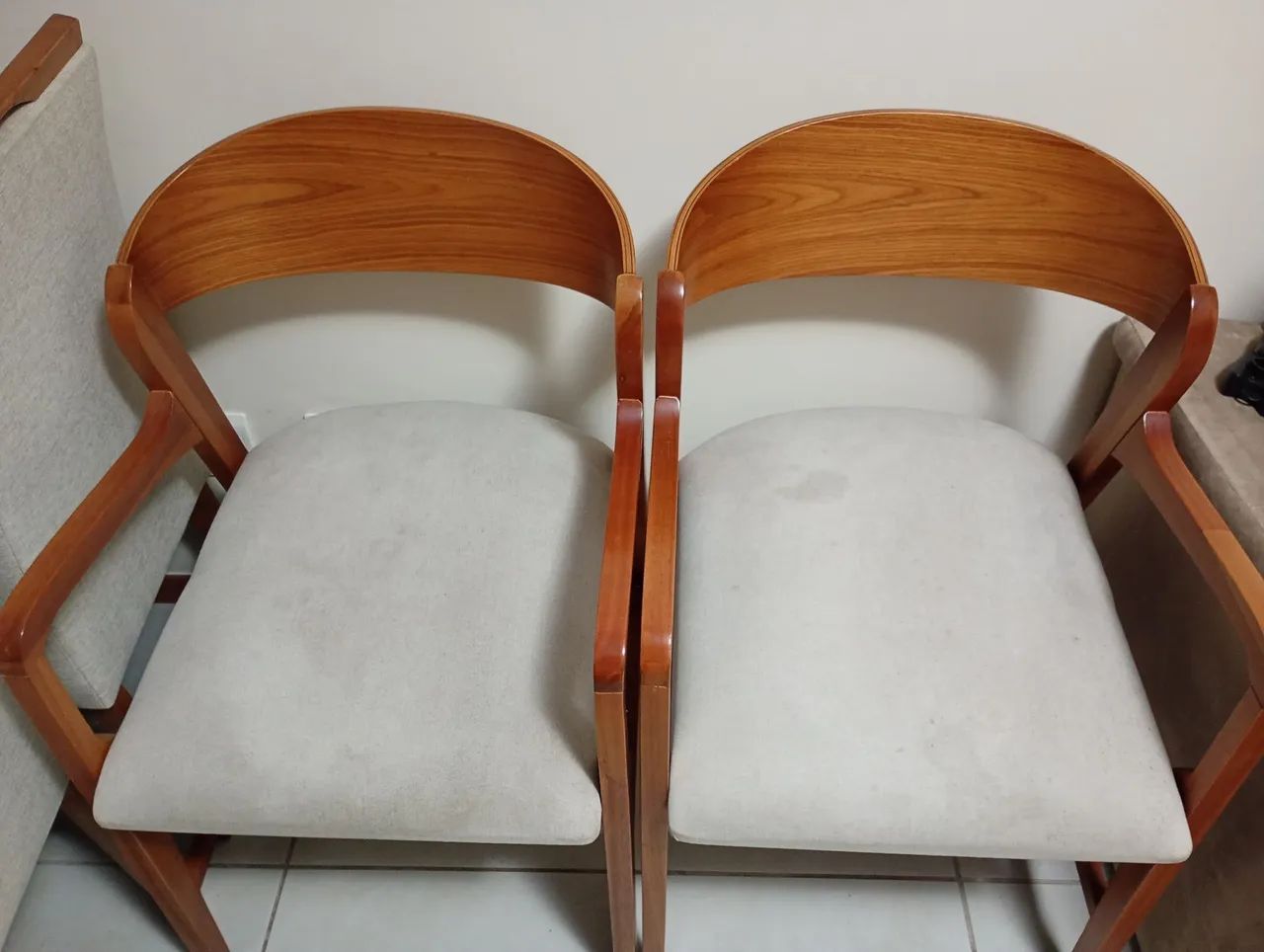 vendo par de cadeiras luxo - Foto 4