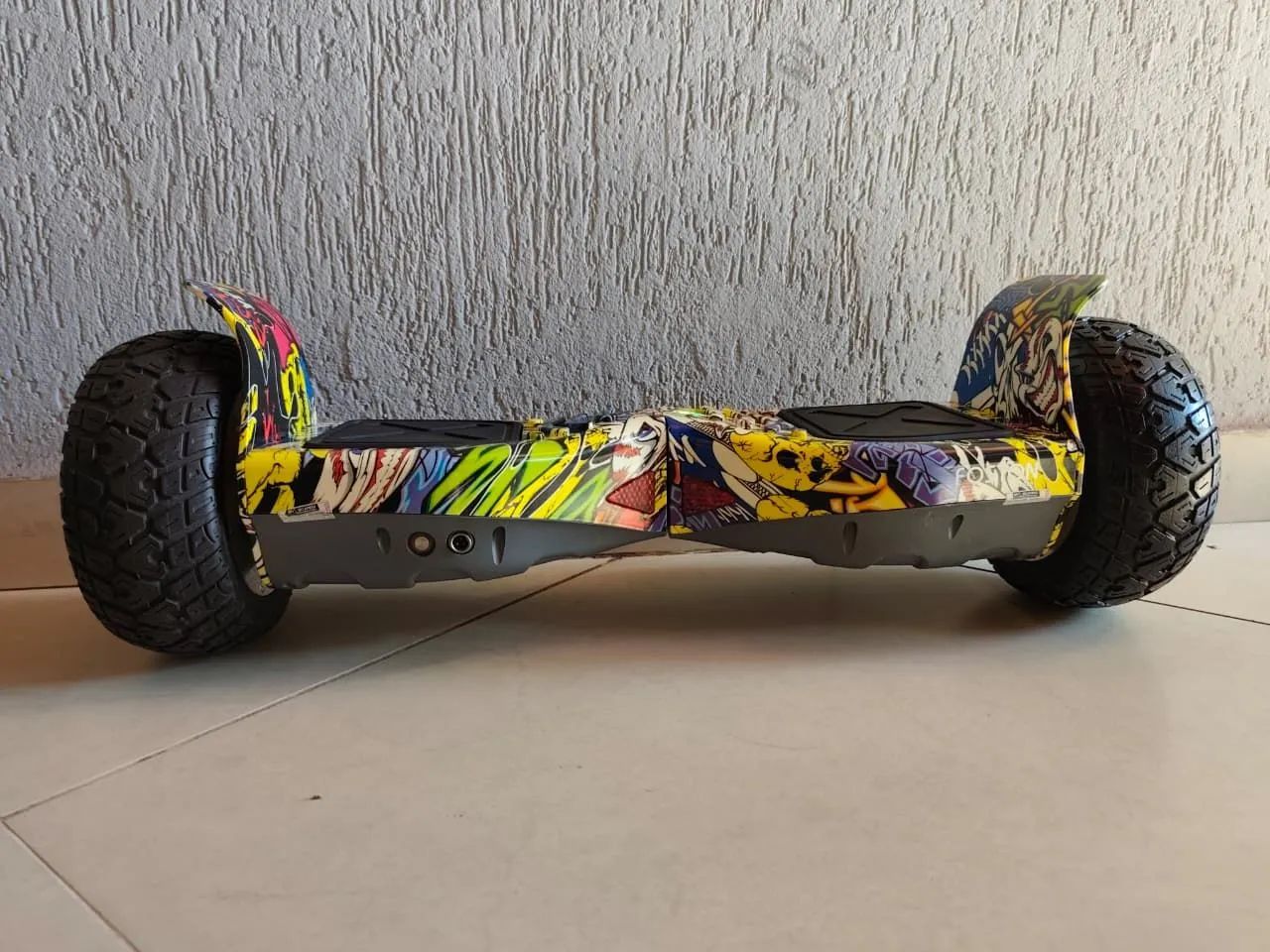 Hoverboard Off-Road 8,5" Bluetooth LED - Excelente Estado  - Foto 3