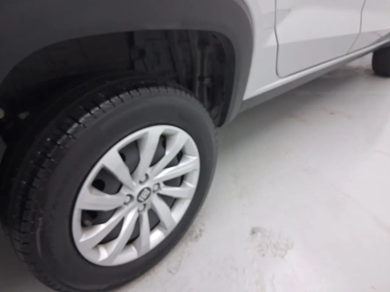 Fiat Strada Freedom 1.3 Flex 8V CD, foto 14 de 18