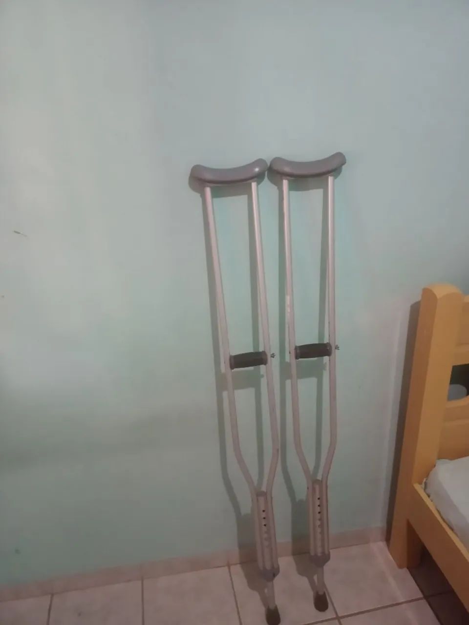 Muletas axilar de alumínio mercur  - Foto 3