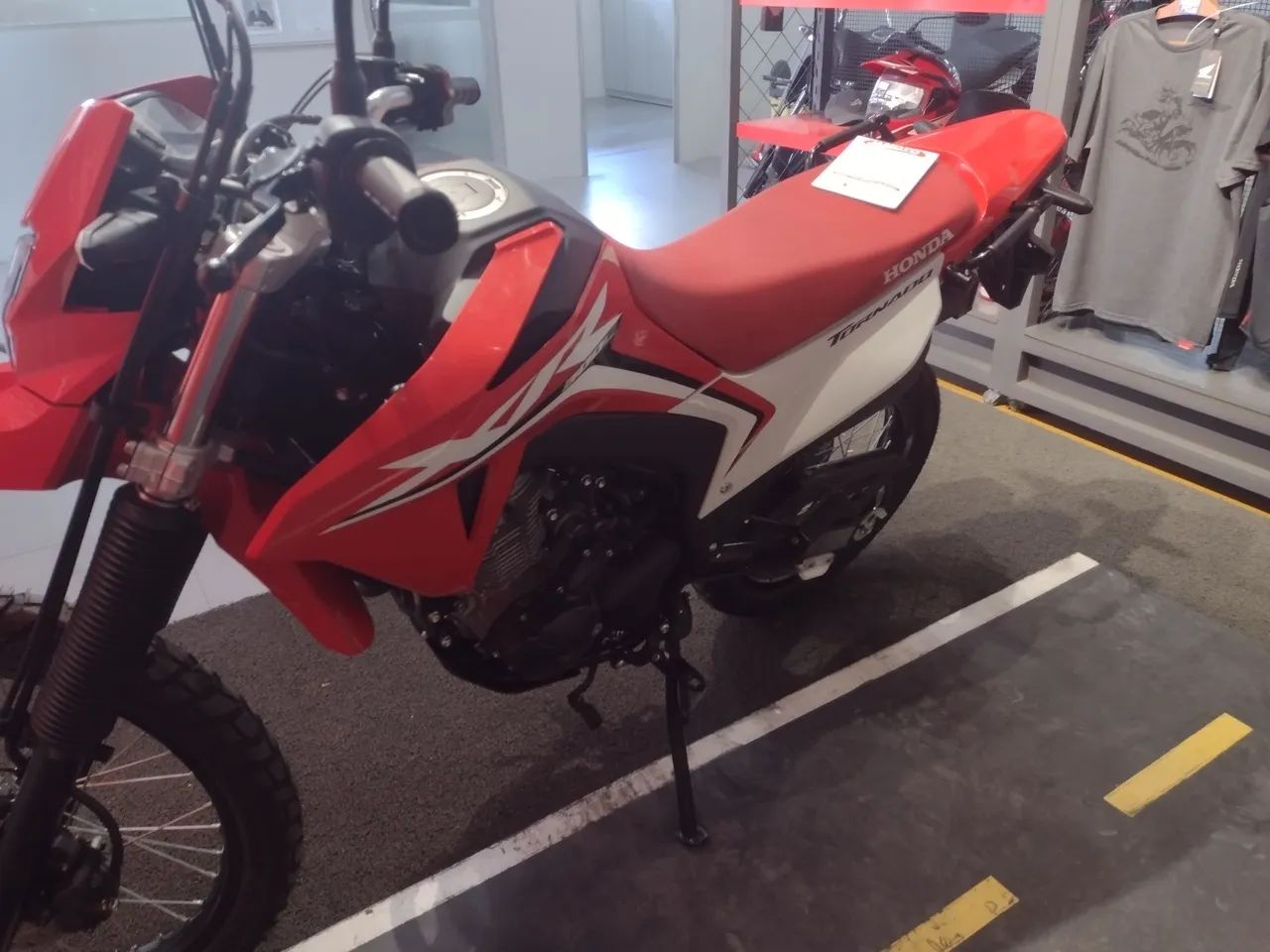 VENDO XR TORNADO 2025 - Foto 5