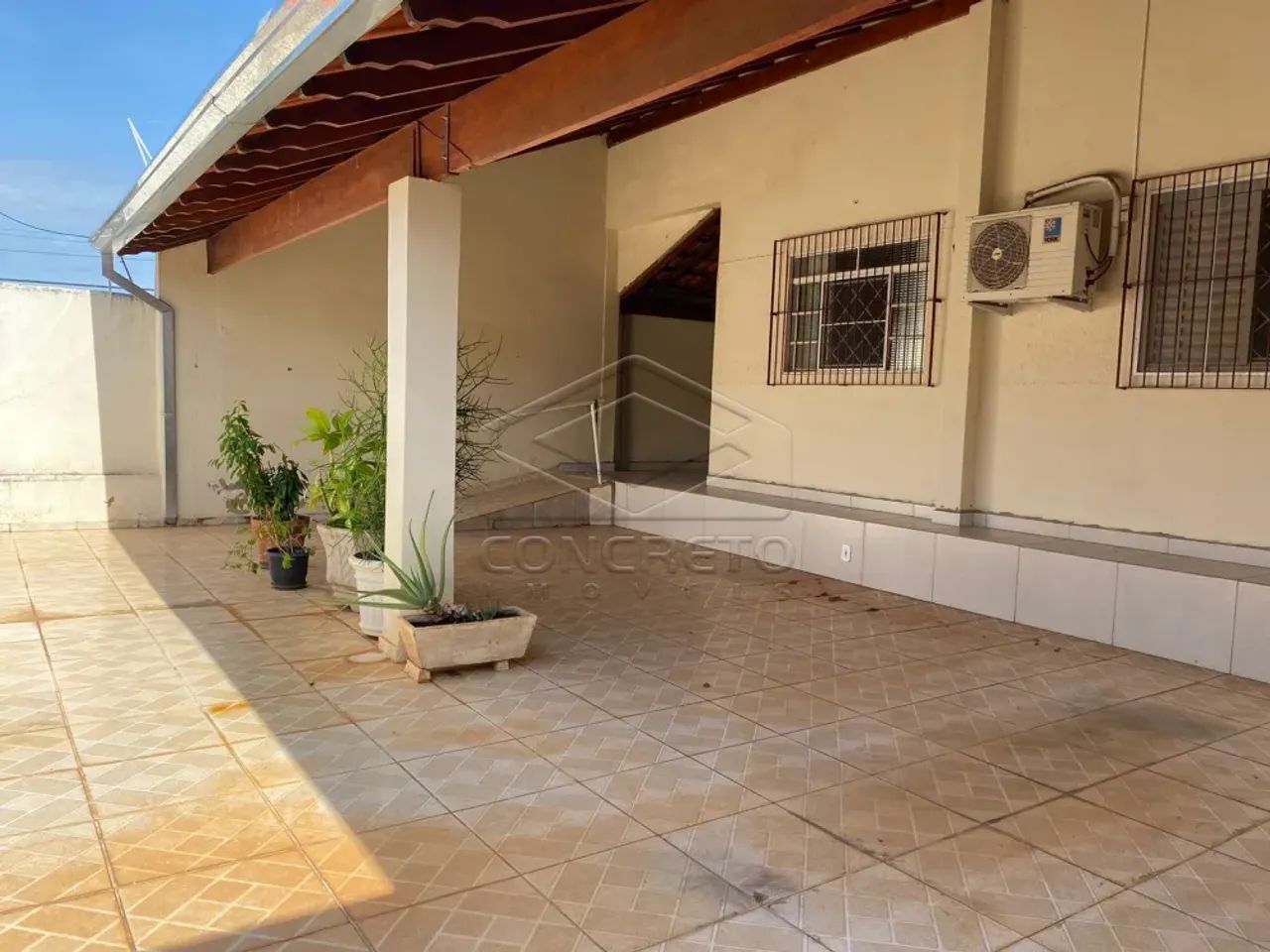 CASA COM DOIS DORMITÓRIOS NO ARARUNA