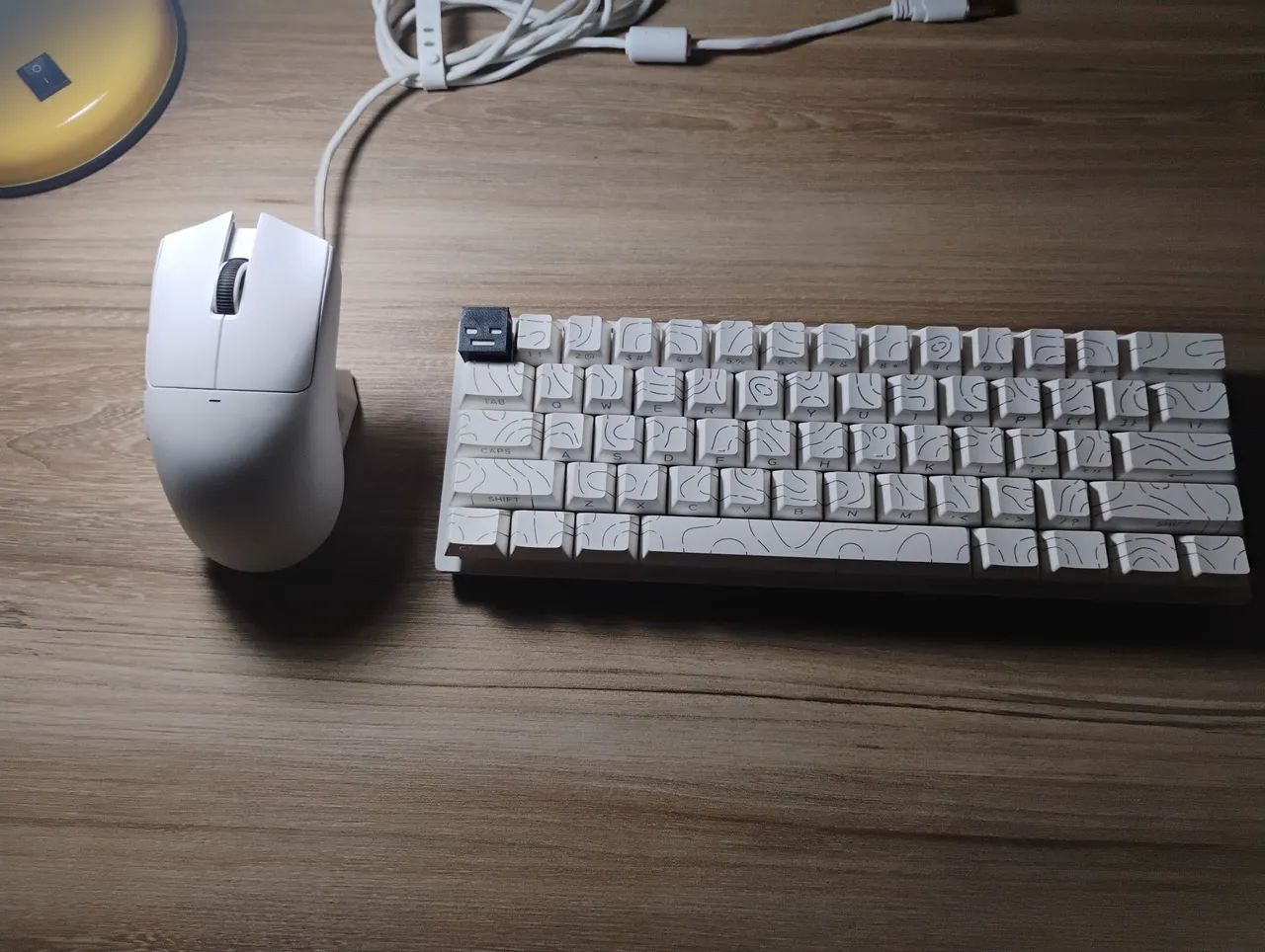 Teclado k500 e Attack Shark x11 
