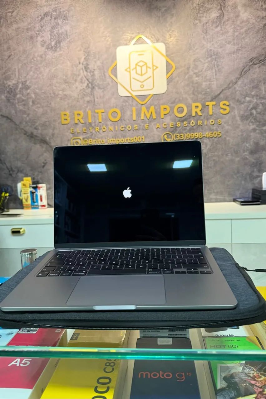 MACBOOK M3 - Foto 3