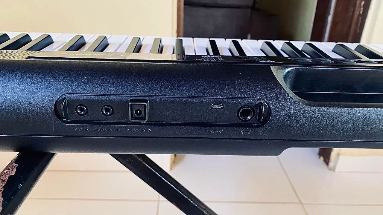 Teclado Casio Casiotone CT-S200 - 61 teclas | Preto | Semi novo - Foto 3