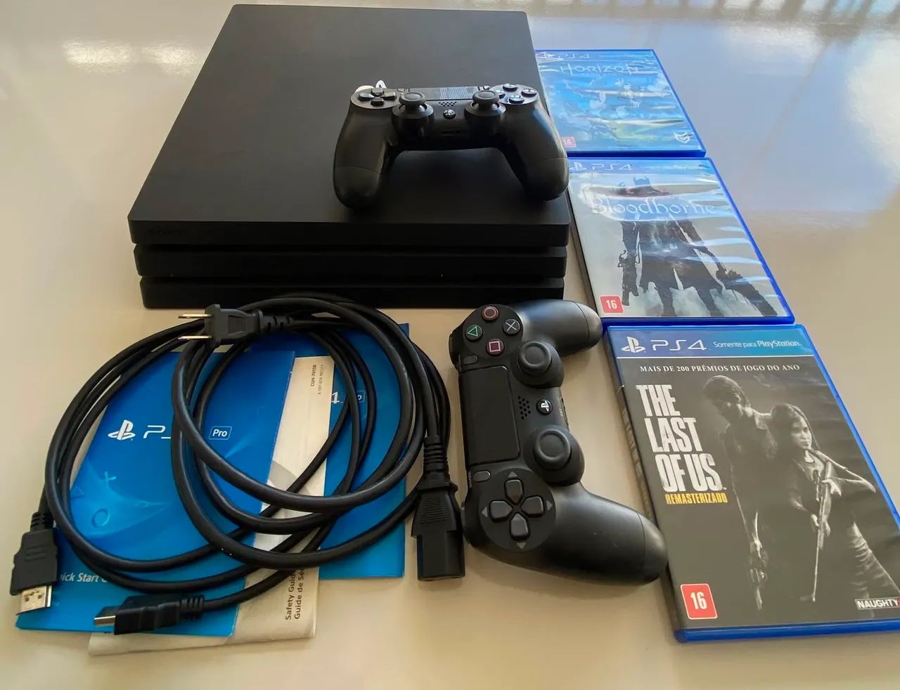 PS4 Pro 1TB Impecável | Lacrado de Fábrica | 1 Controle Original +