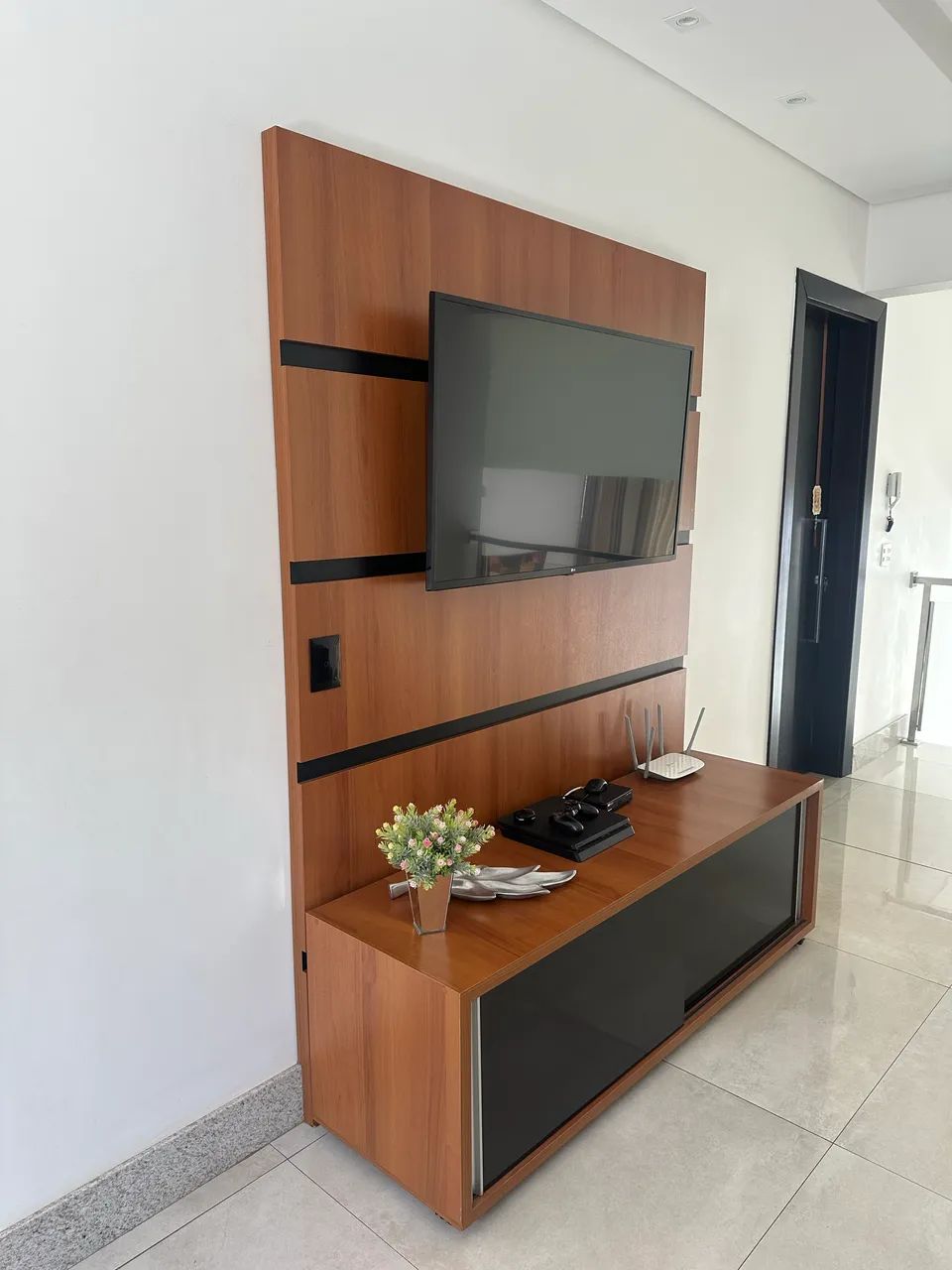 Painel de televisão com rack  - Foto 2