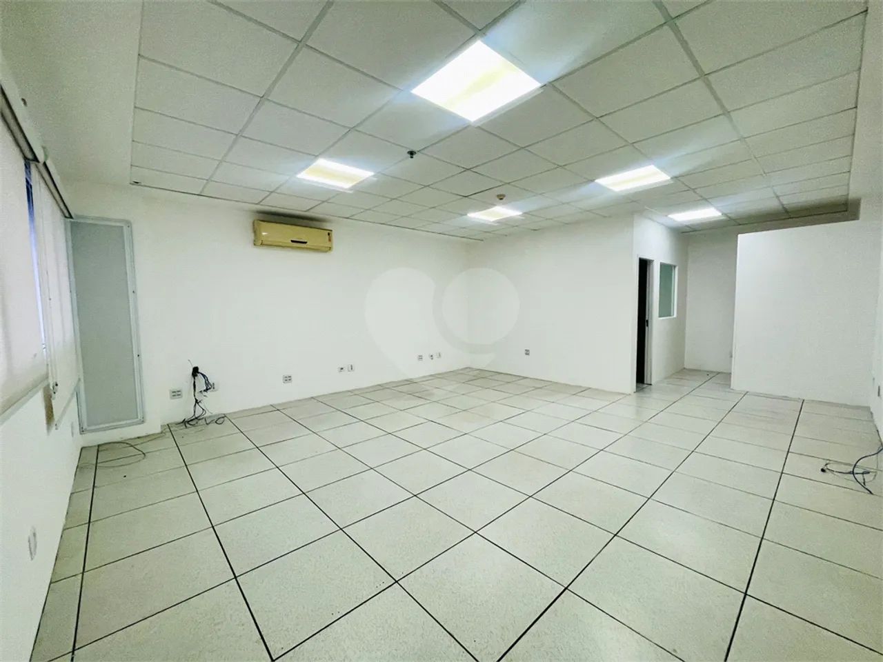 Salas à venda ou para locação em Centro - SP