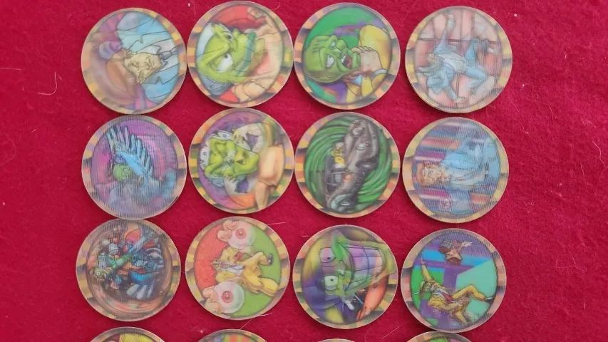 Lote com 24 tazos O Máskara da Elma Chips - Foto 5
