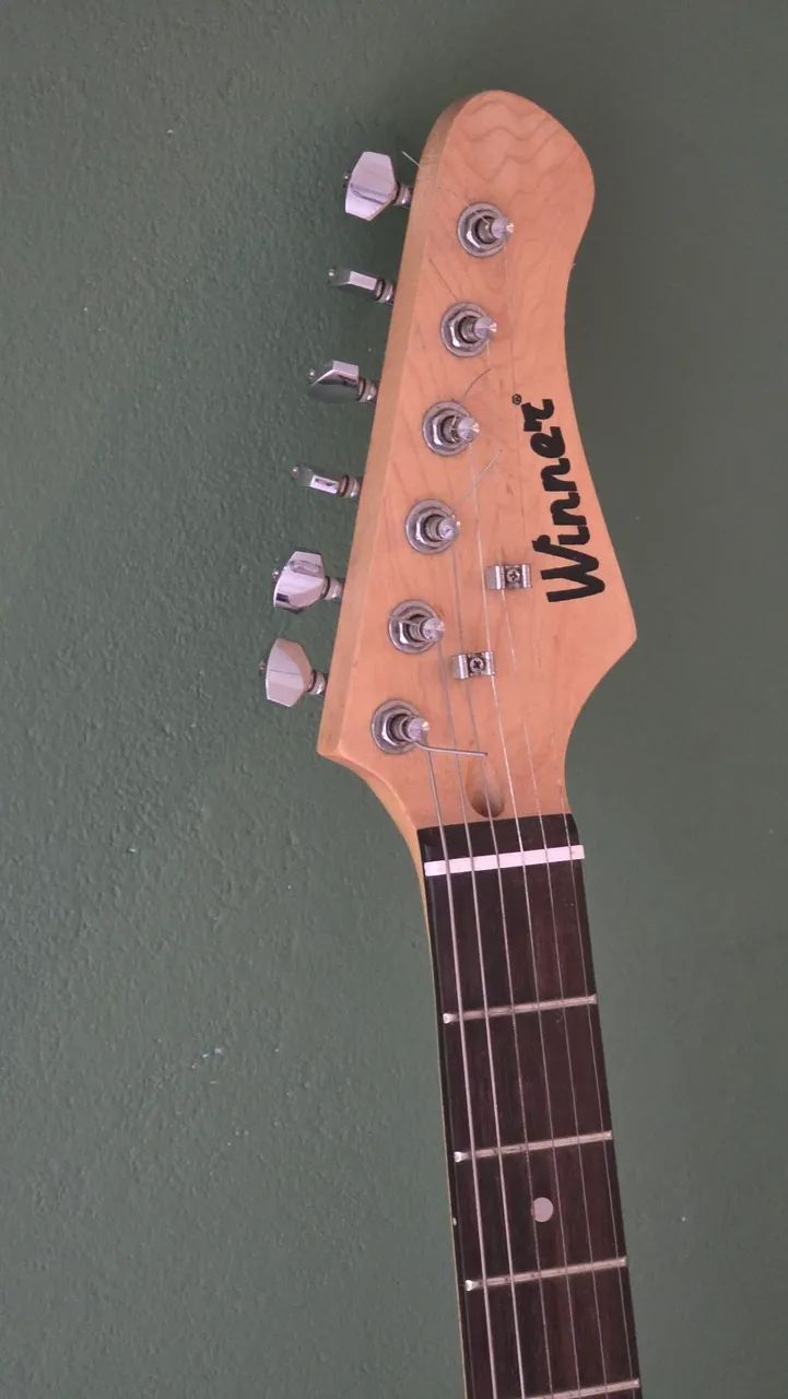 Guitarra Stratocaster - Foto 3