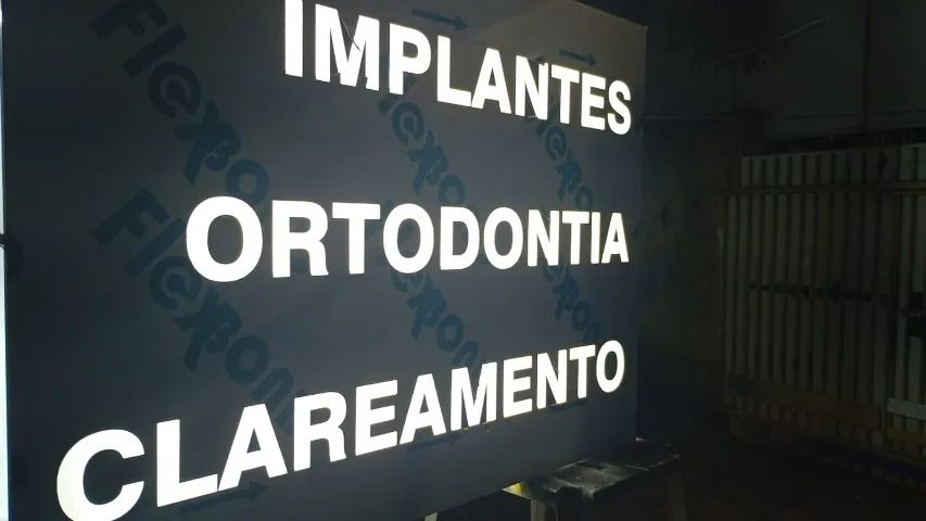 Comunicação Visual em Comércios e Lojas, em Acm - Lona - Acrílico - letras-caixas - led's - Foto 5