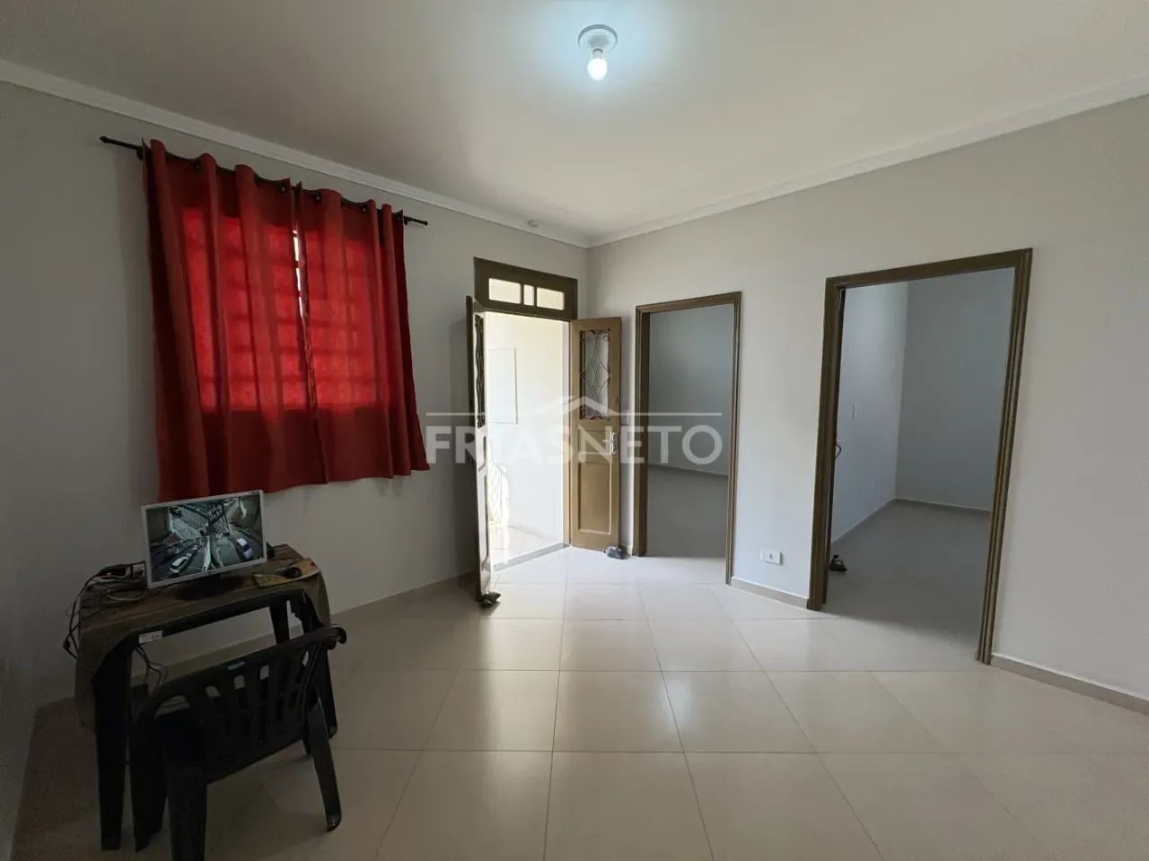 Casa à venda no bairro Centro - Foto 2