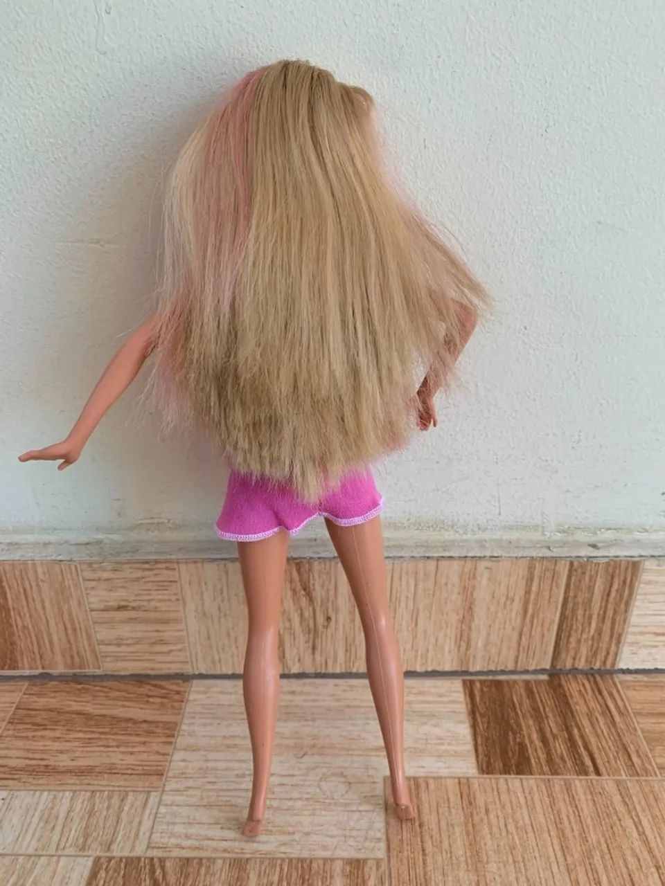 Boneca Barbie cabelo com mexas  - Foto 3