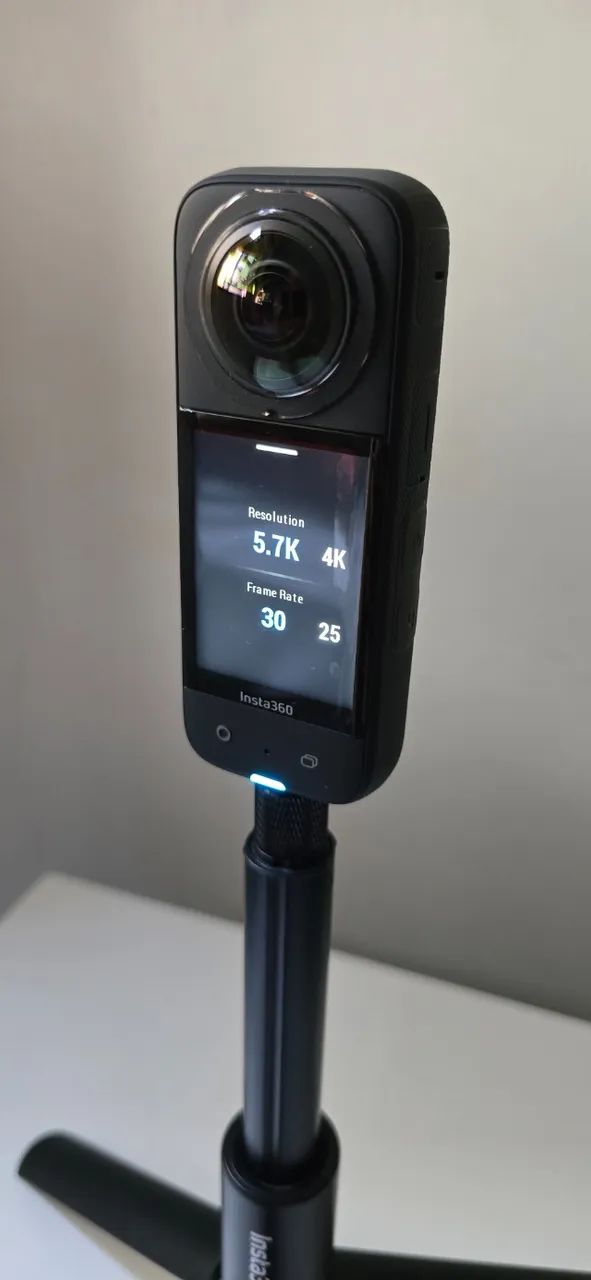 Insta 360 X3 - Foto 2