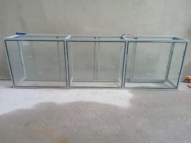 VITRINE EM FERRO E VIDRO - Foto 3