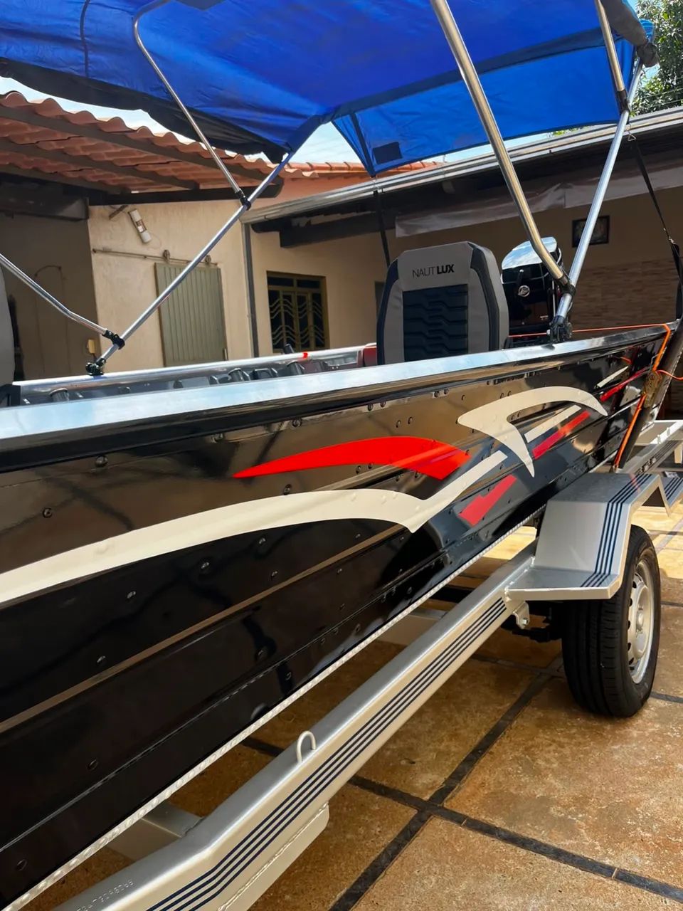 Canoa top 5,50 1,70 de boca praticamente sem uso - Foto 5
