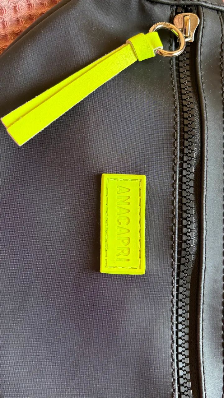 Pochetes Ana Capri 