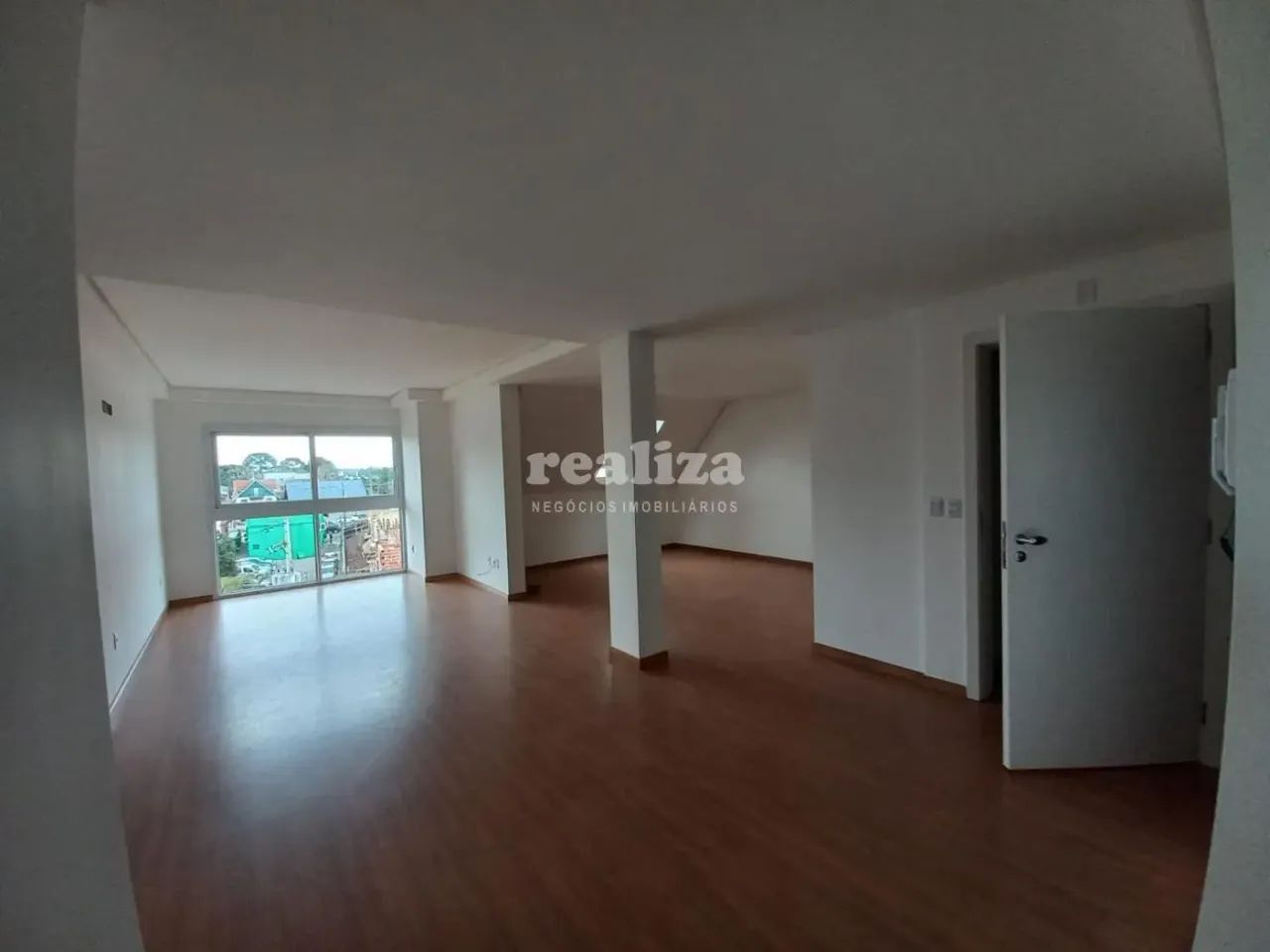 APARTAMENTO COM 4 DORMITÓRIOS EM GRAMADO