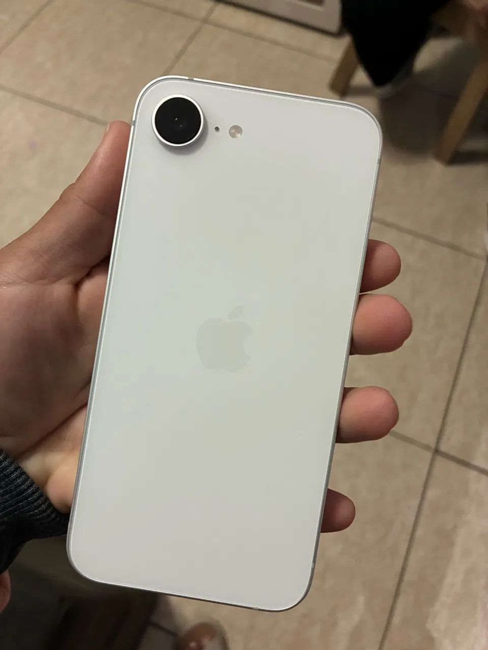 iPhone 16e - Foto 2