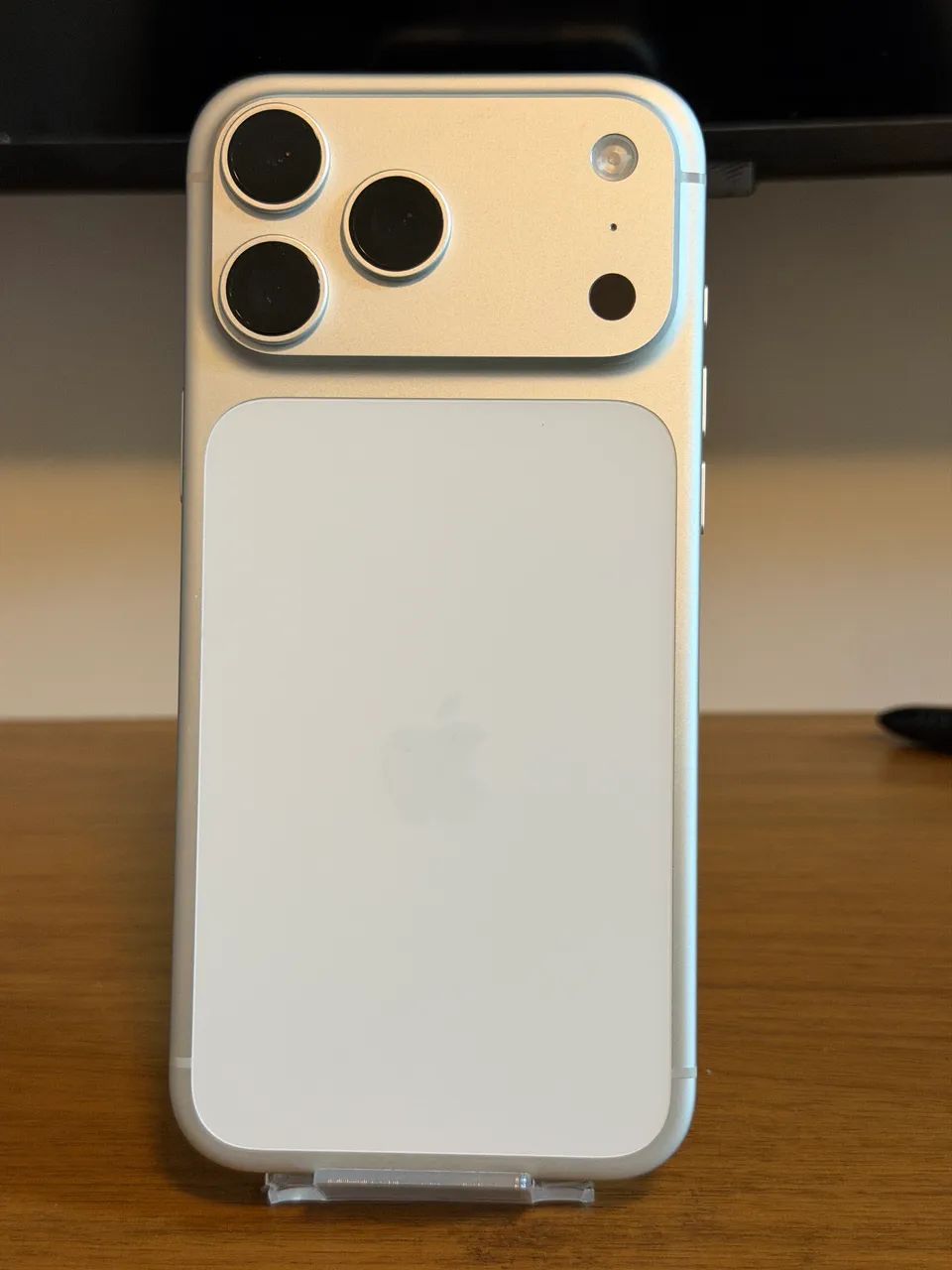 iPhone 17 Pro Max 256GB - Silver | Estado de Novo - Celulares e